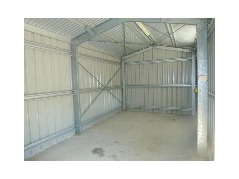 7 Pomona Avenue, Mooroobool QLD 4870