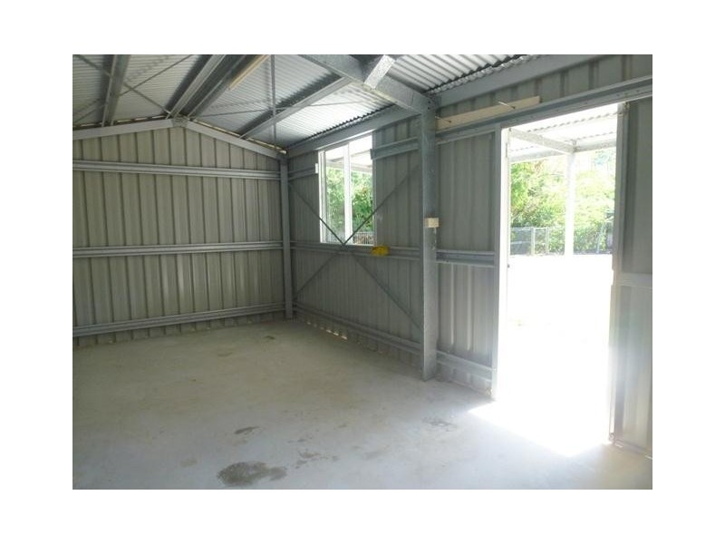 7 Pomona Avenue, Mooroobool QLD 4870