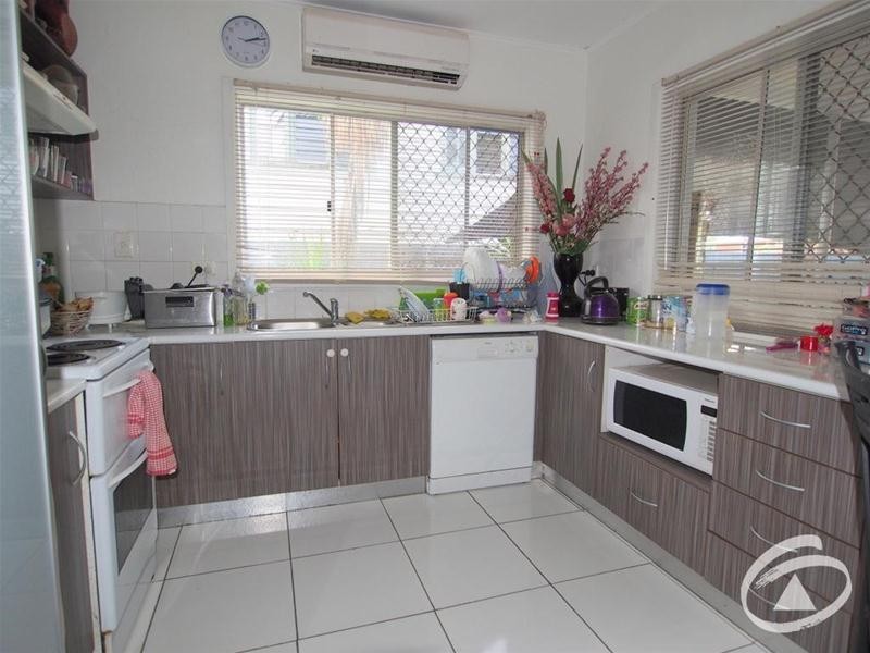 1/111 Tills Street, Westcourt QLD 4870