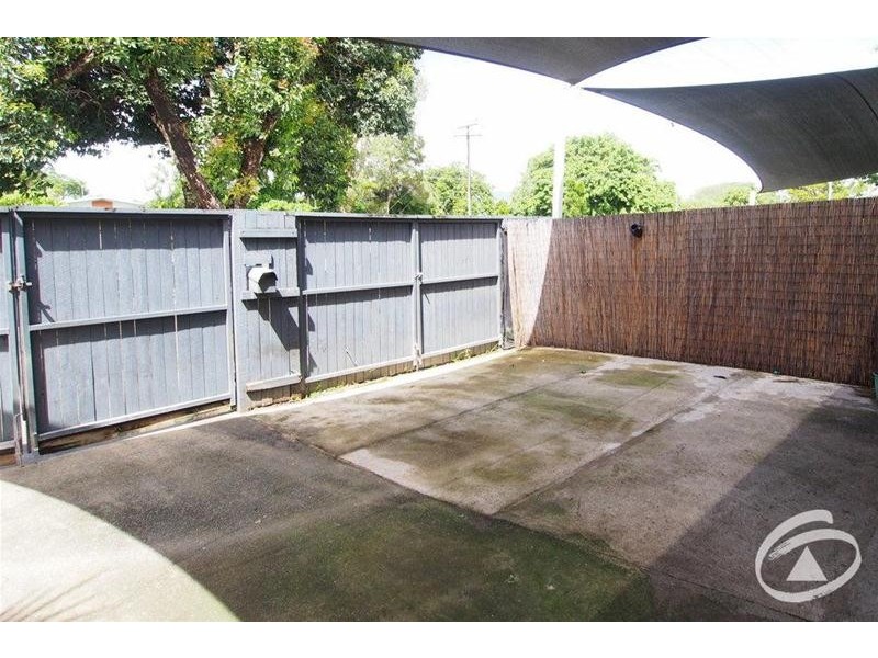 1/111 Tills Street, Westcourt QLD 4870