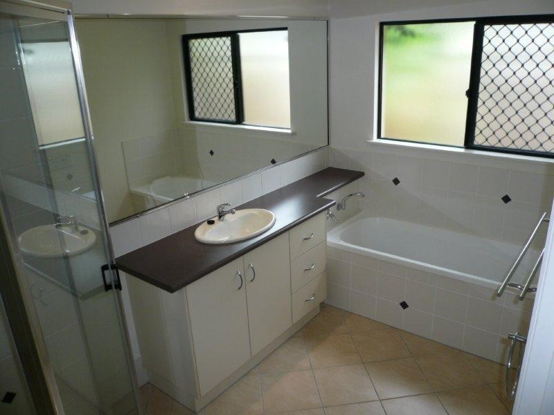 34 Tydeman Crescent, Clifton Beach QLD 4879