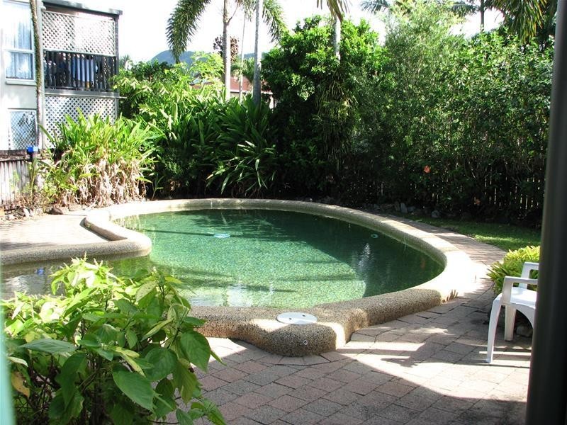 6/11 Balaclava Road, Earlville QLD 4870