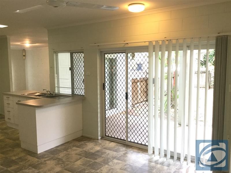 8 Fishburn Street, Bentley Park QLD 4869