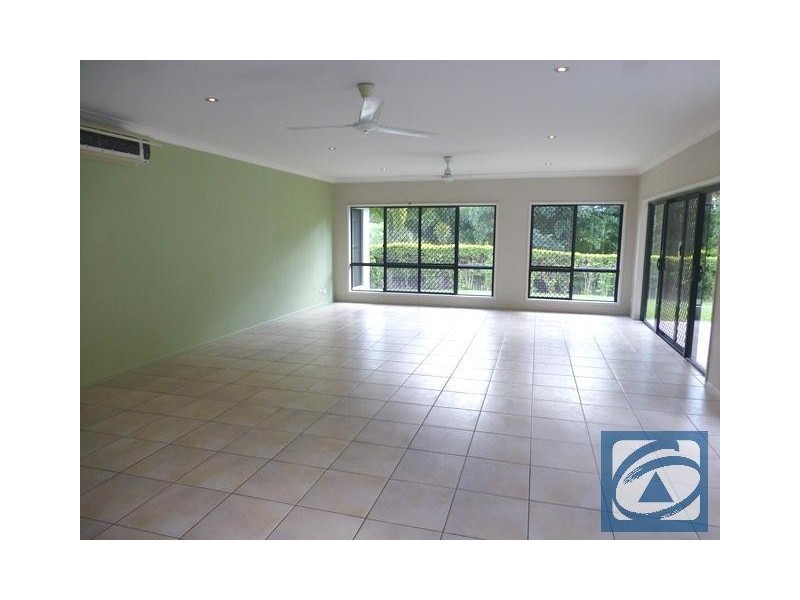 2 Ben Bolt Close, Redlynch QLD 4870