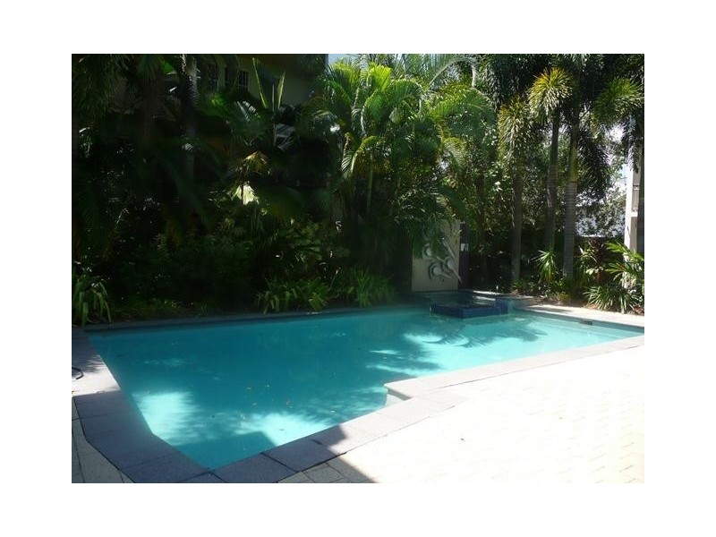 23/349 Lake Street, Cairns North QLD 4870