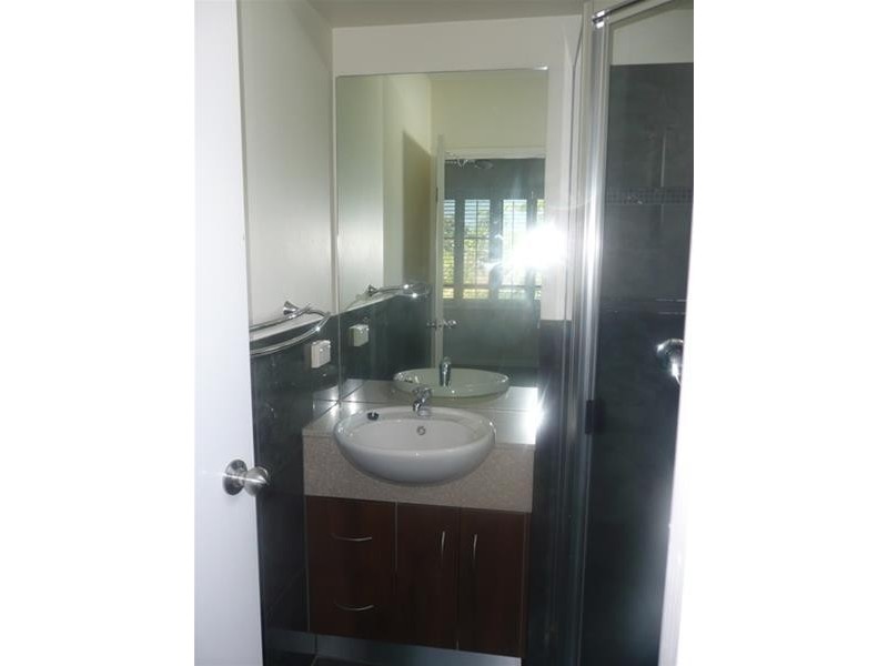 23/349 Lake Street, Cairns North QLD 4870