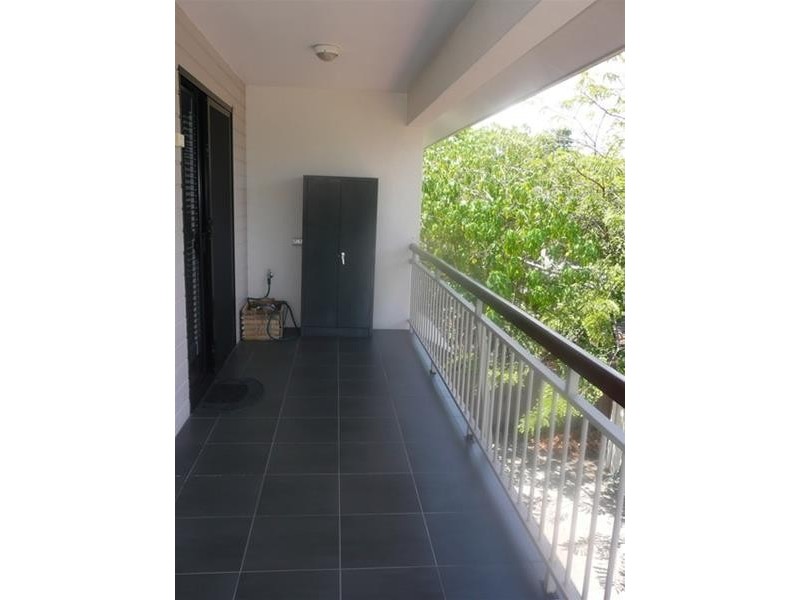 23/349 Lake Street, Cairns North QLD 4870