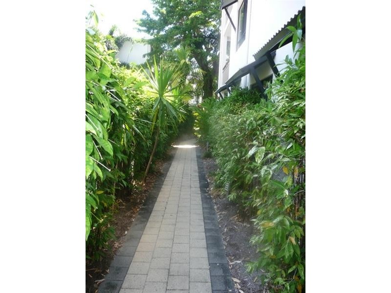 23/349 Lake Street, Cairns North QLD 4870