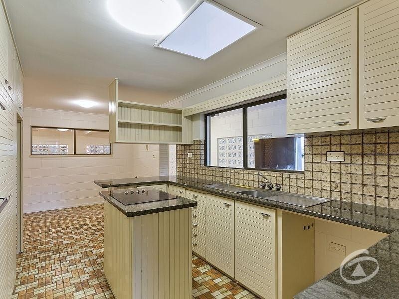 32 Wirrah Street, Bayview Heights QLD 4868