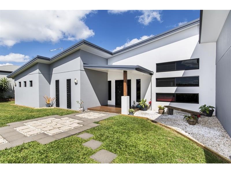 19 The Peak Road, Brinsmead QLD 4870