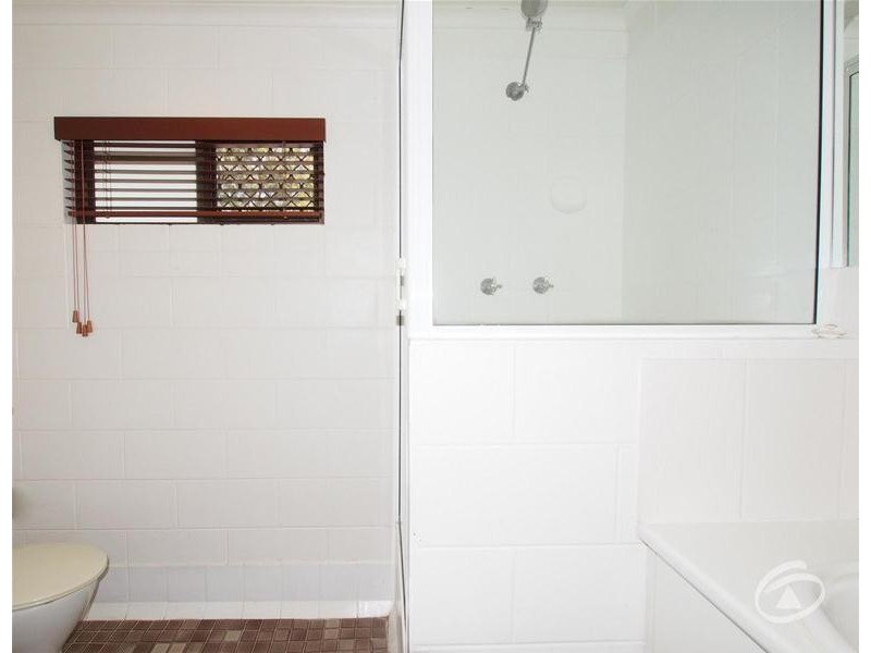 8/25-31 Hibiscus Lane, Holloways Beach QLD 4878