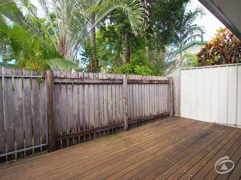 8/25-31 Hibiscus Lane, Holloways Beach QLD 4878