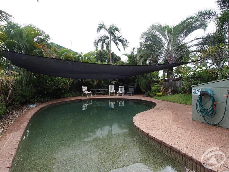 8/25-31 Hibiscus Lane, Holloways Beach QLD 4878