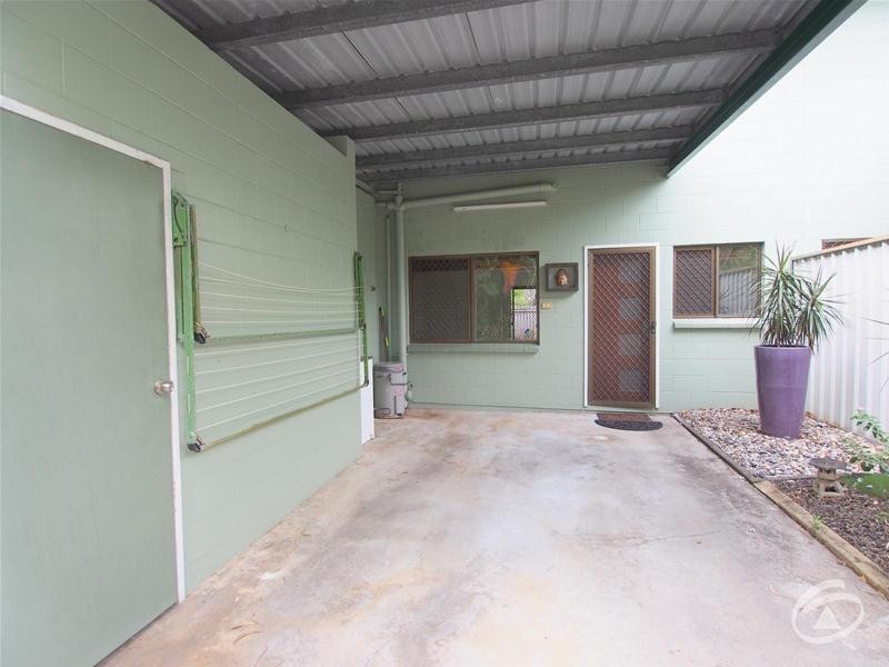 8/25-31 Hibiscus Lane, Holloways Beach QLD 4878