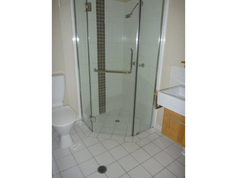 317/2 Centenary  Close, Manoora QLD 4870