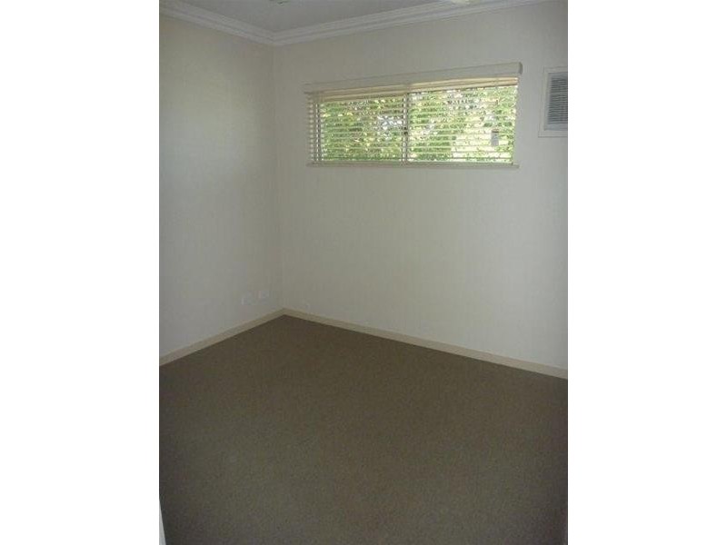 317/2 Centenary  Close, Manoora QLD 4870