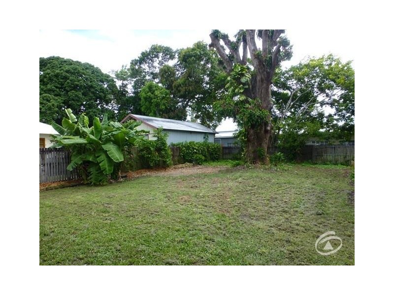 37 Dunn Street, Cairns North QLD 4870