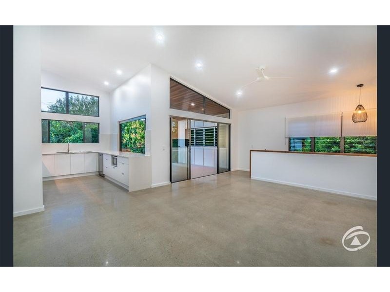 6b Diamond Close, Stratford QLD 4870