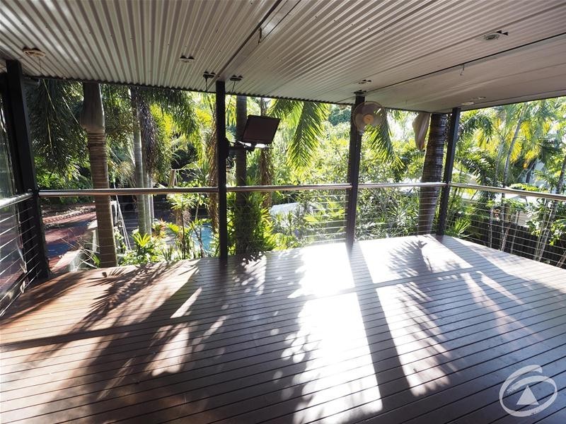 5 Phillips Street, Machans Beach QLD 4878