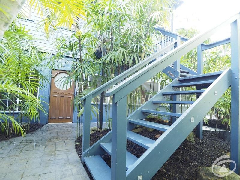 5 Phillips Street, Machans Beach QLD 4878