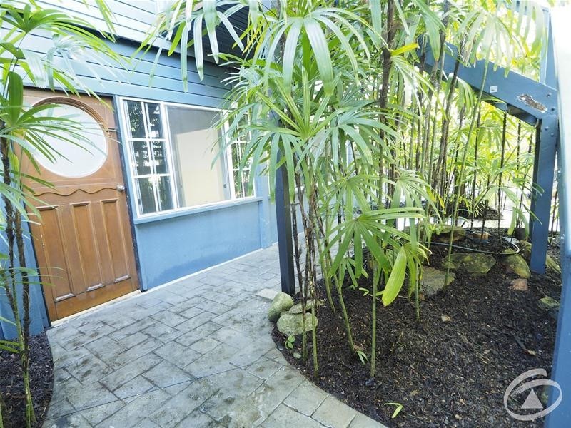 5 Phillips Street, Machans Beach QLD 4878