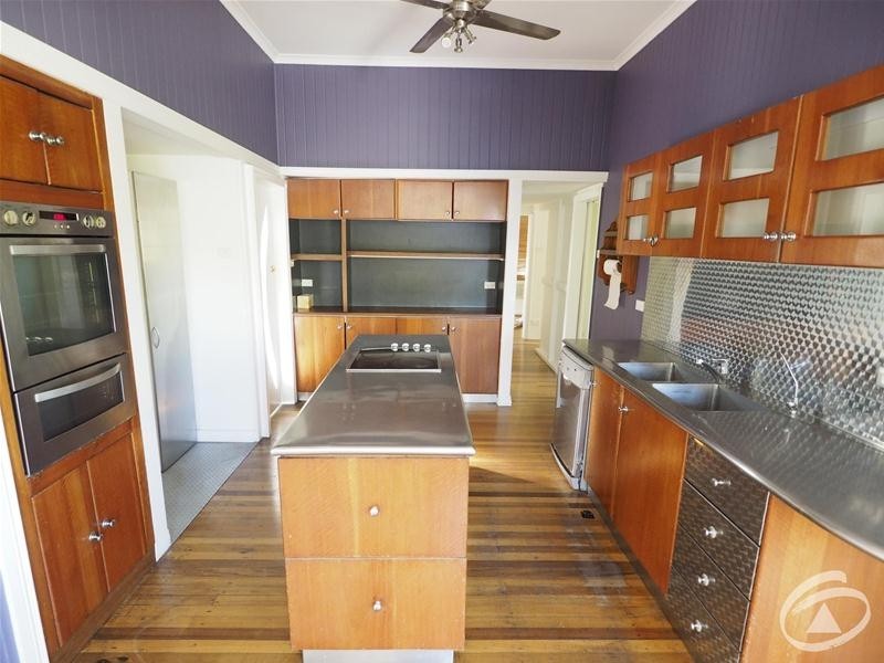 5 Phillips Street, Machans Beach QLD 4878