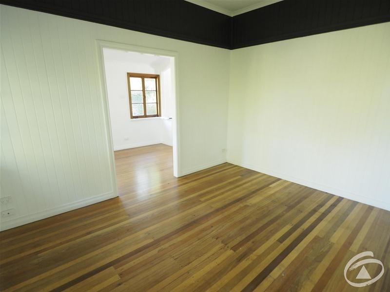 5 Phillips Street, Machans Beach QLD 4878