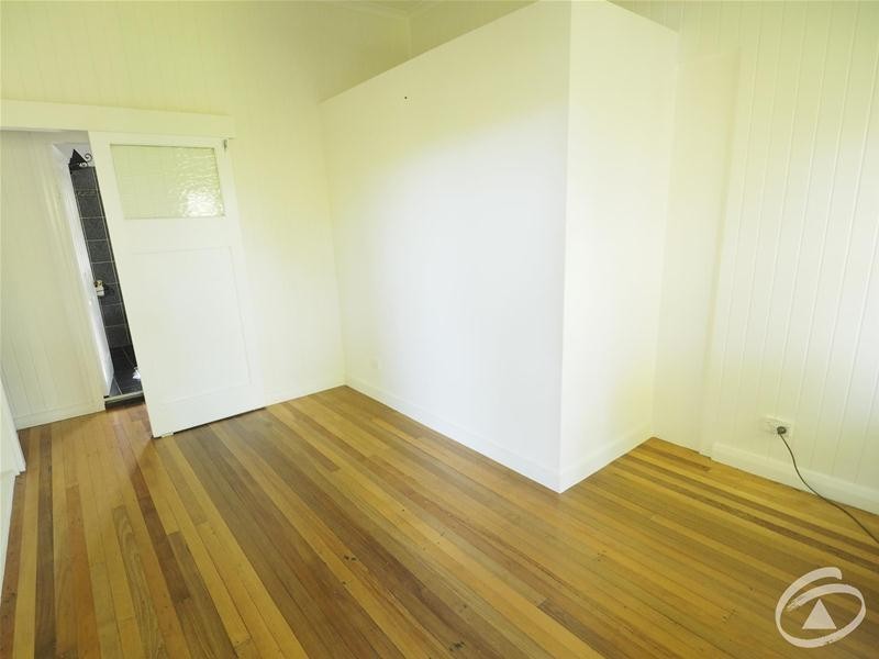 5 Phillips Street, Machans Beach QLD 4878