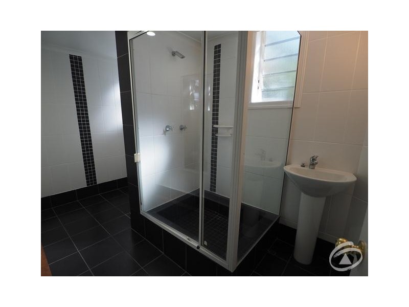 5 Phillips Street, Machans Beach QLD 4878