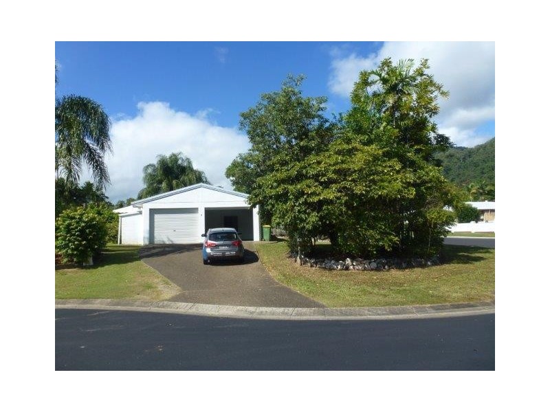 2 Mein Close, Brinsmead QLD 4870