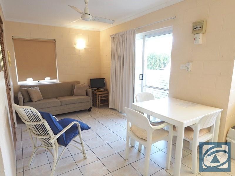 8/33 Rutherford Street, Yorkeys Knob QLD 4878