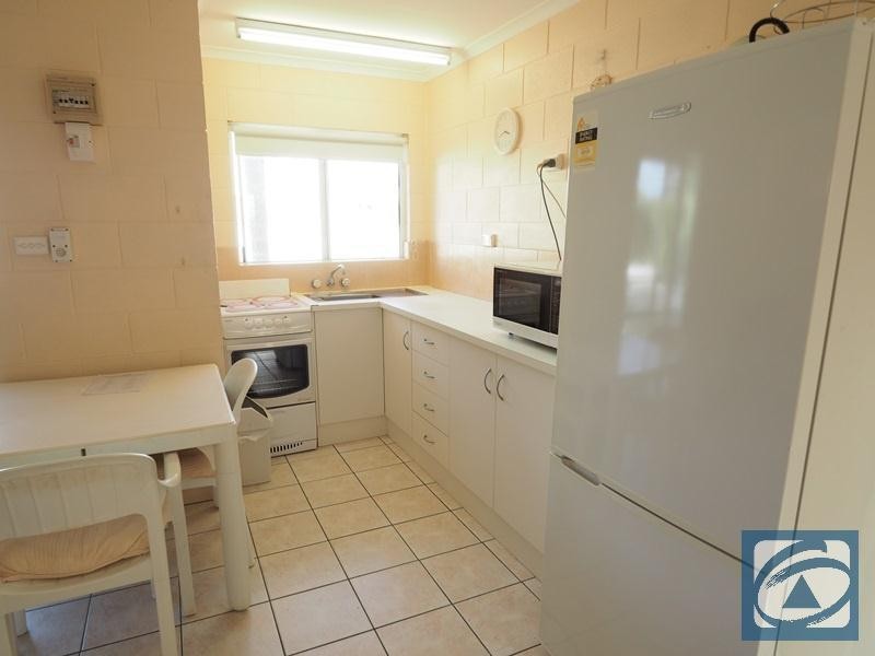 8/33 Rutherford Street, Yorkeys Knob QLD 4878