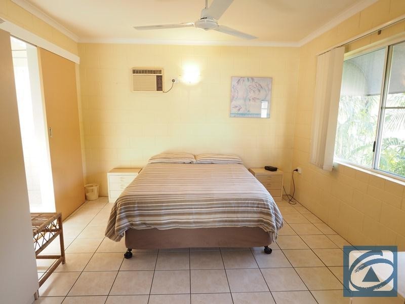 8/33 Rutherford Street, Yorkeys Knob QLD 4878