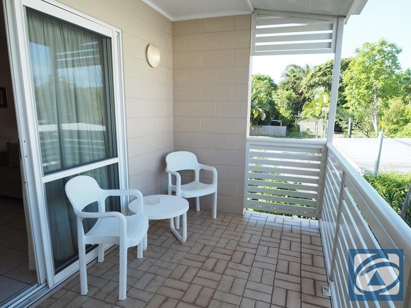 8/33 Rutherford Street, Yorkeys Knob QLD 4878
