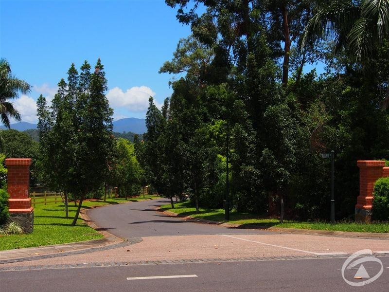 12-14 Bellmere Lane, Redlynch QLD 4870