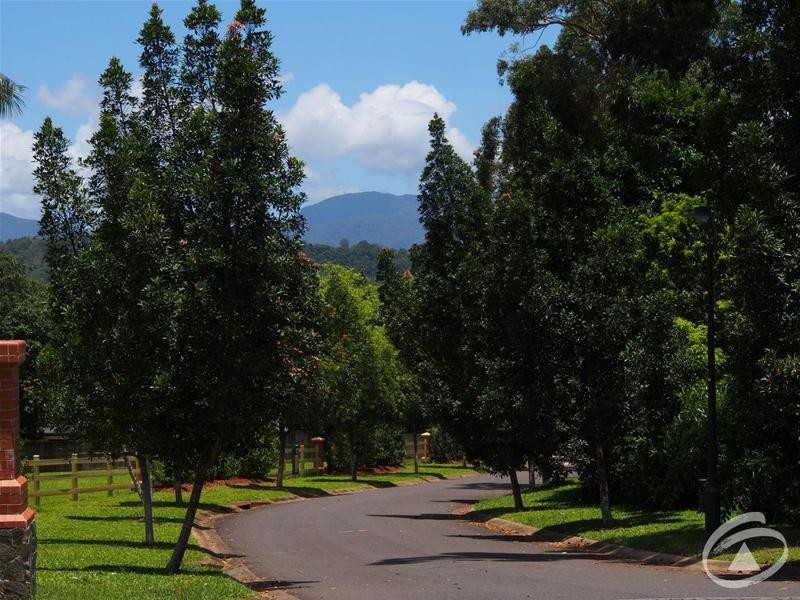 12-14 Bellmere Lane, Redlynch QLD 4870