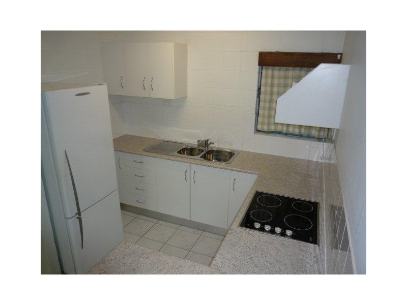 9/200 Grafton Street, Cairns North QLD 4870