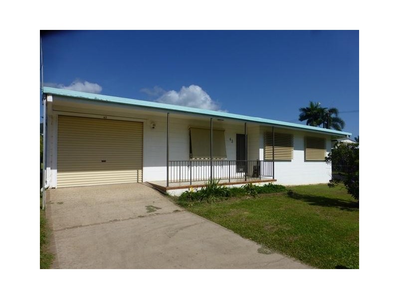 43 Angela Street, Woree QLD 4868