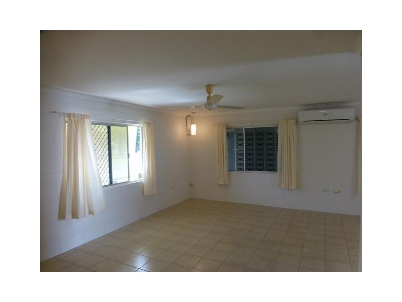 43 Angela Street, Woree QLD 4868