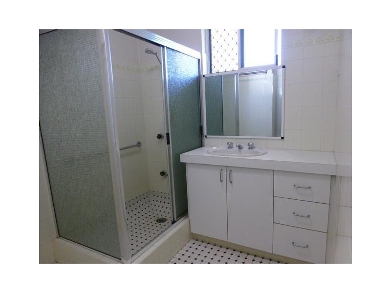 43 Angela Street, Woree QLD 4868