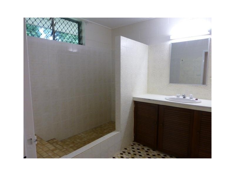 18 Carroo Street, Bayview Heights QLD 4868