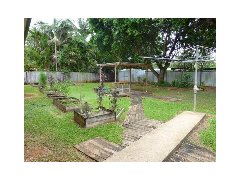 18 Carroo Street, Bayview Heights QLD 4868