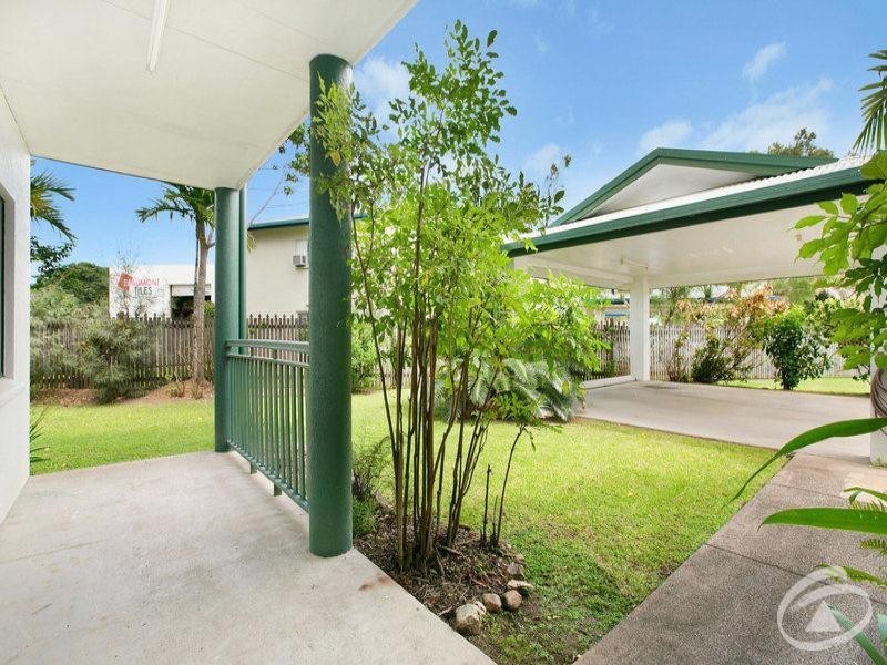 2/10 Ingham Court, Mooroobool QLD 4870
