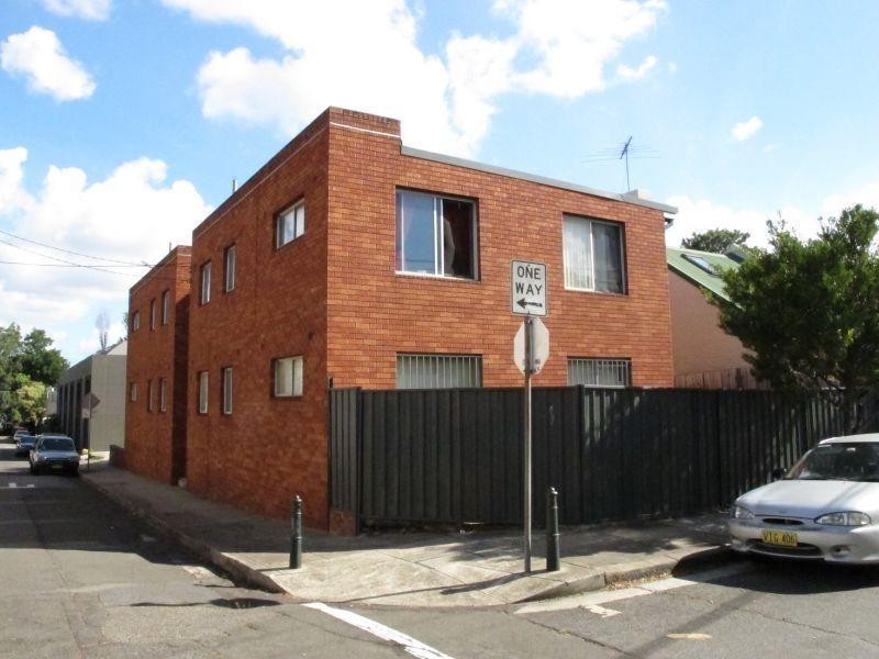 4/18 John Street, Newtown NSW 2042