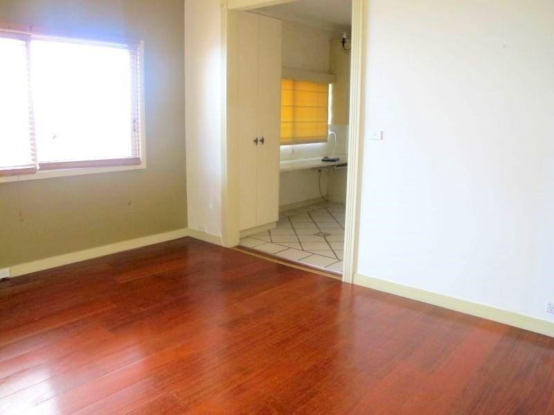 28 Yelverton Street, St Peters NSW 2044