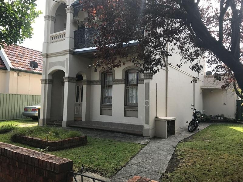 1/9-11 Renwick Street, Marrickville NSW 2204