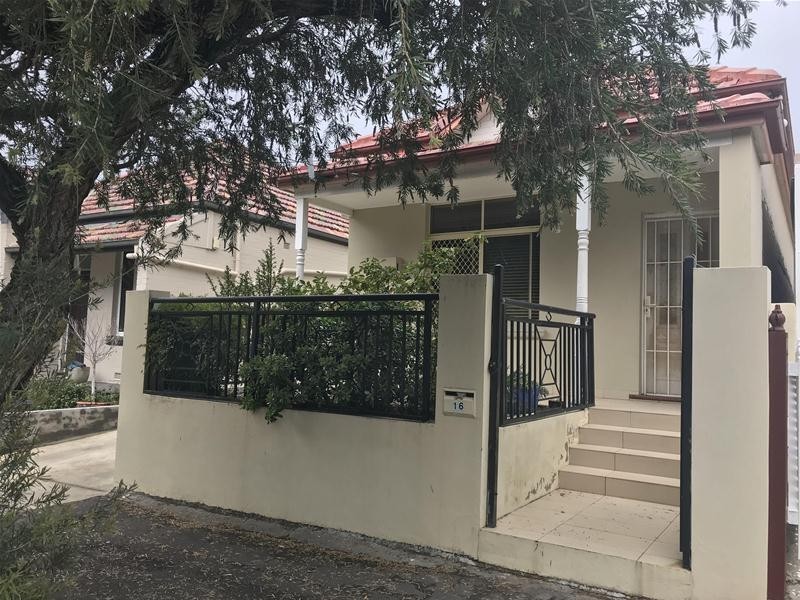 16 William Street, Tempe NSW 2044