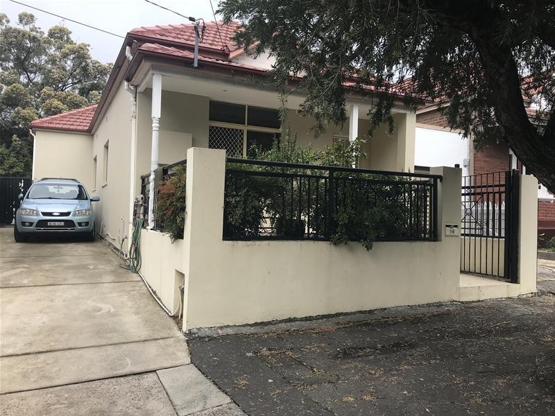 16 William Street, Tempe NSW 2044