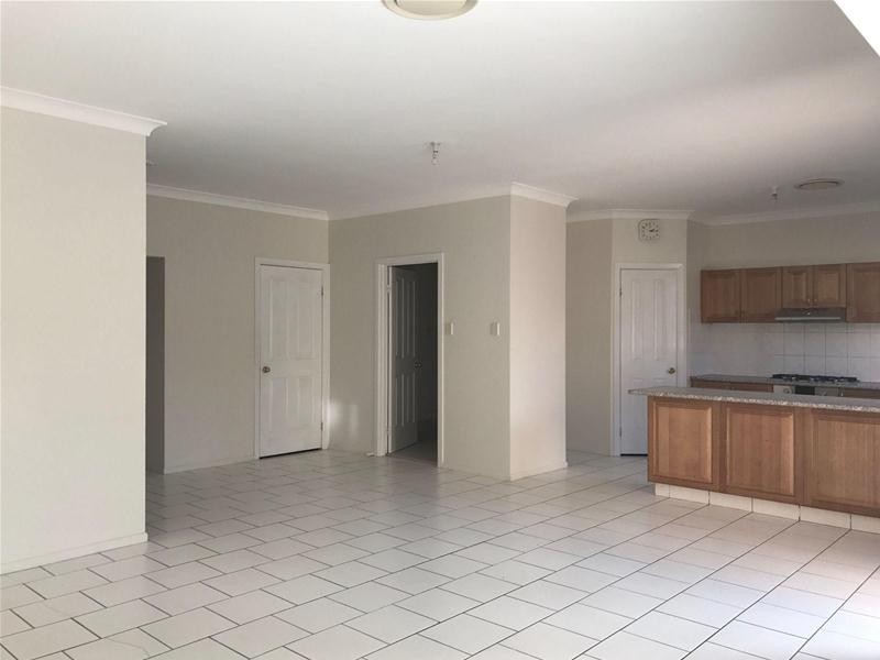 13 Ferraro Crescent, West Hoxton NSW 2171