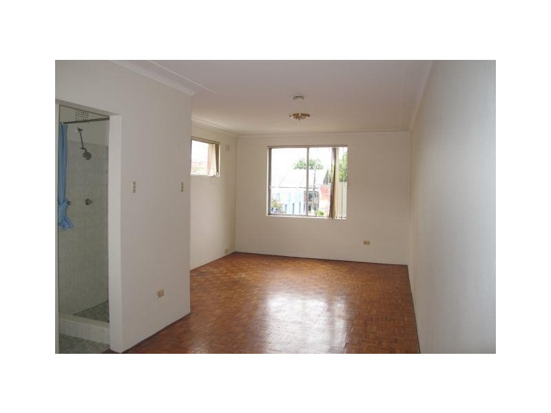 8/18 John Street, Newtown NSW 2042